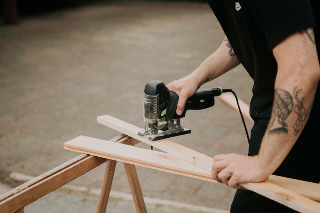 Werkzeug wird besonders häufig nachbarschaftlich geteilt. | Foto: Levi Stute/Unsplash