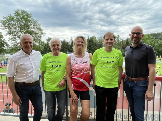 Bgm. Helmut Leitenberger, Franz Hartinger, Sonja Spendlhofer, Werner Edler-Muhr und Michael Schumacher (v.l.) | Foto: Kai Reinisch