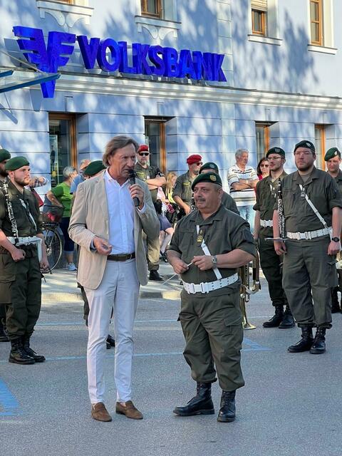 Bgm. Kurt Maczek begrüßte die Militärmusik Burgenland und die zahlreichen Besucher. | Foto: Franz Rechberger