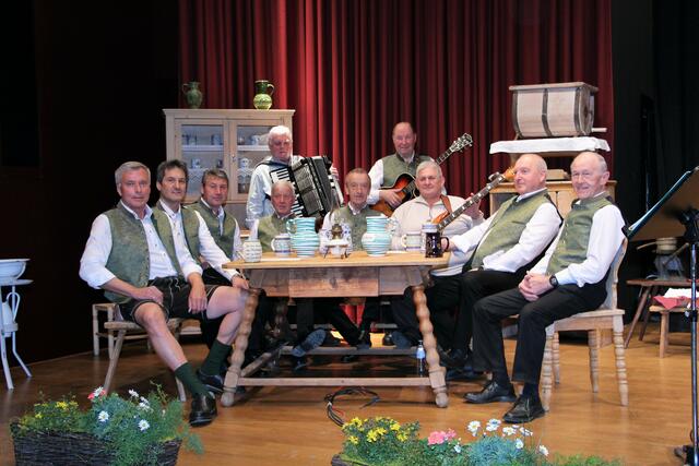 Die Oberwenger Sängerrunde präsentierte im Kulturhaus Römerfeld ihre neue CD. | Foto: Franz Pirhofer