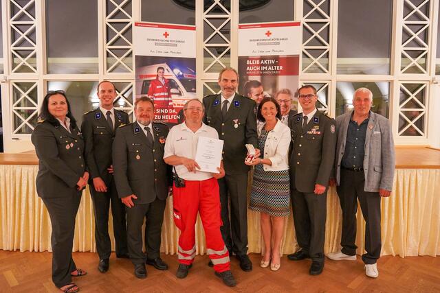 Etliche Helfer wurden beim Fest geehrt. | Foto: RKNÖ/Neulengbach