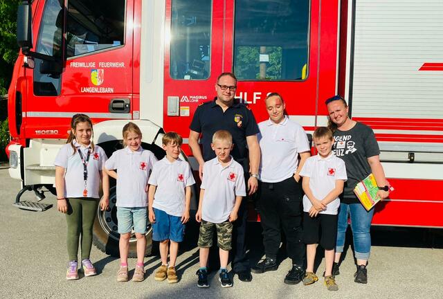 Die Jugendrettung Red Cross Mini Peppers besuchte die Feuerwehr Langenlebarn | Foto: FF Langenlebarn