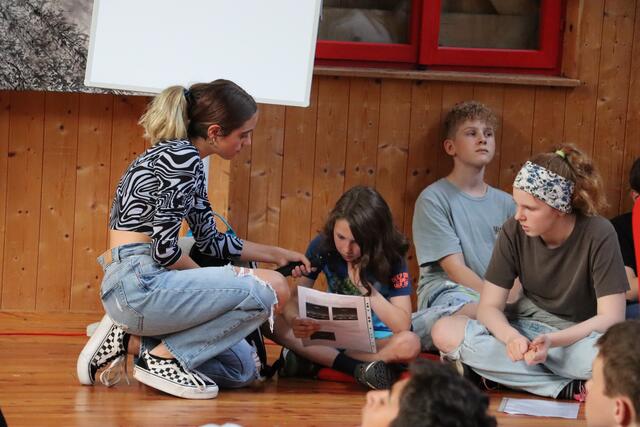 Die Schülerinnen und Schüler trugen ihre Texte souverän vor. | Foto: Siegele