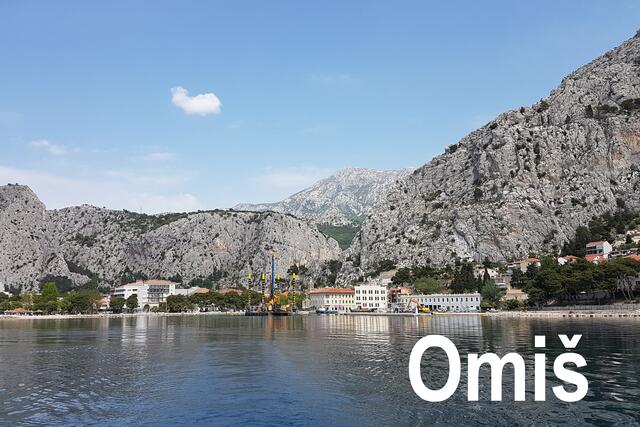 Hier hat der Fluss Cetina die Felsbarriere durchbrochen.