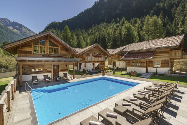 Top in Tirol: Wellness Hüttendorf Wiese in St. Leonhard. | Foto: Wellness Hüttendorf Wiese.