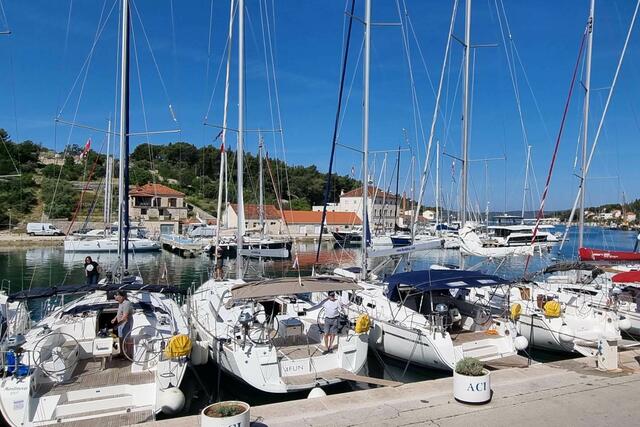 Langsam erwacht der junge Morgen.