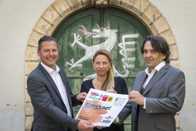 Stellten die neue Kooperation vor: Hans-Peter Auer, LR Juliane Bogner-Strauß und Clemens Berger. | Foto: Lunghammer