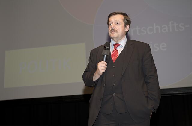 Werner Gruber hielt ein Referat über die physikalischen Aspekte des Klimawandels | Foto: Barbara Winkelbauer