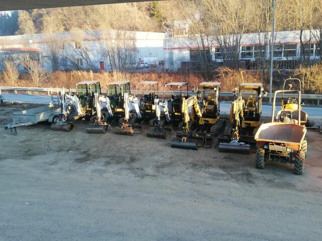 Zahlreiche und unterschiedlichste Baumaschinen können bei Metallbau Stering angemietet werden. | Foto: Stering