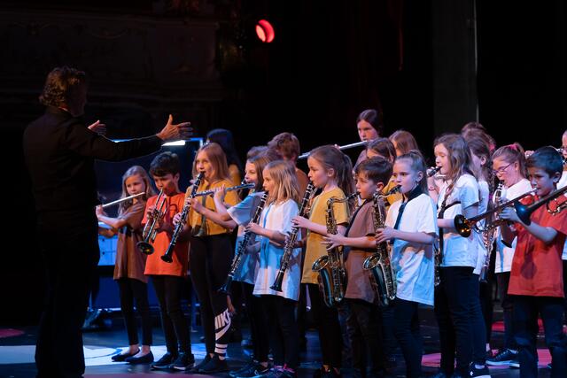 Zwei Mal ein ganz großes Erlebnis: Die Bärnbacher Musikschülerinnen und -schüler auf der Opernbühne | Foto: Oper Graz/Oliver Wolf