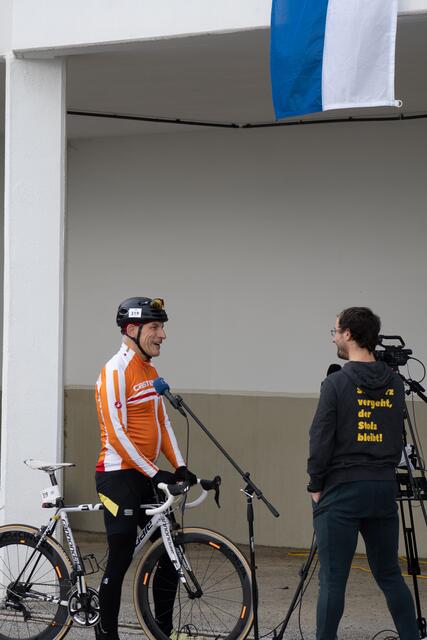 Das Interview als Zuckerl für die tapferen Sportler.