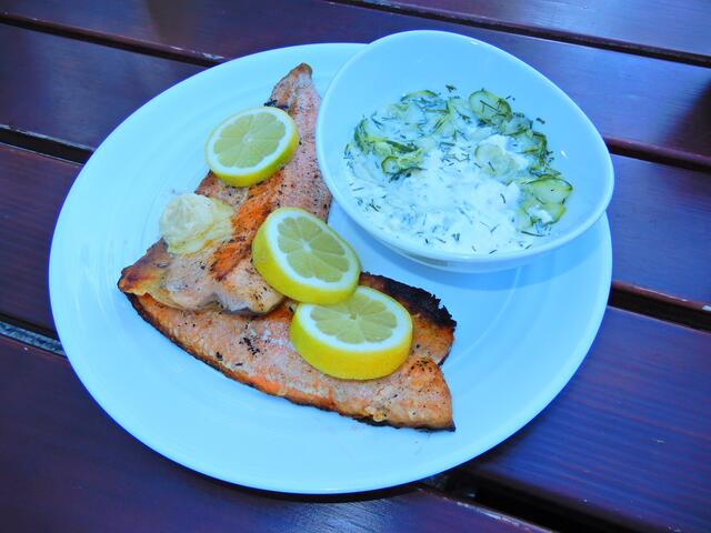 Gegrillte Lachsforelle