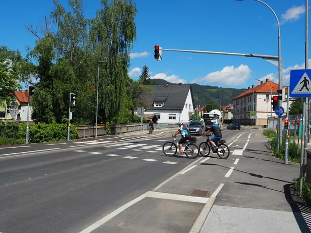 Die neue Druckknopfampel bei der Murbrücke in Leoben-Göß | Foto: Gaube