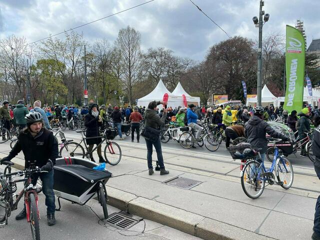 Starttreffpunkt für die Raddemonstration am Freitag, 4. November, ist um 17 Uhr beim Votivpark. | Foto: Grüne Simmering