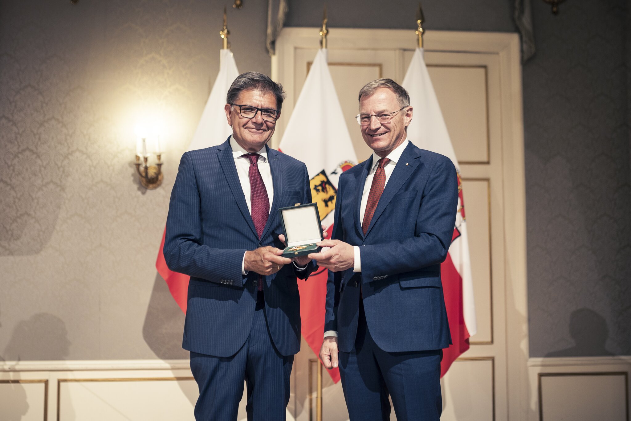 Goldenes Ehrenzeichen: Hohe Landesauszeichnung an Karl-Heinz Rauscher ...