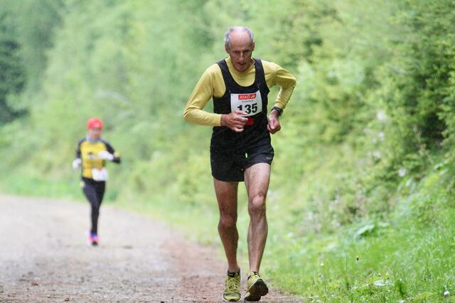 „Urgestein“ Manfred Ritter dominierte die Klasse M70.   | Foto: ÖLV