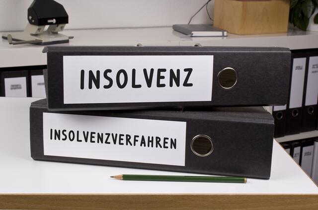 Neues Kapitel in neuen Ordnern für den FC Wacker Innsbruck. Mit dem Start des Insolvenzverfahrens hat der Insolvenzverwalter das Sagen. | Foto: Lunke