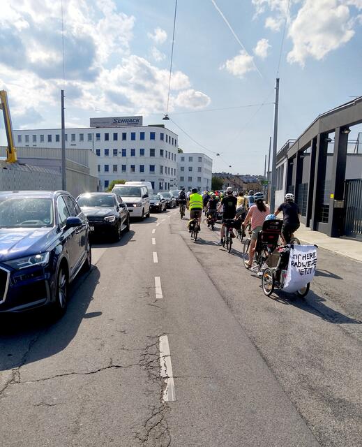 Die westliche Carlbergergasse markiert die Grenze von Industrie- und Wohngebiet. | Foto: Tobias Ferner