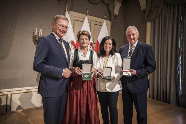 Landeshauptmann Thomas Stelzer, Martina Pühringer, Gabriele Lackner-Strauss und Viktor Sigl | Foto: Land OÖ/Max Mayrhofer