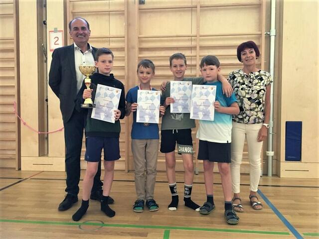 Florian Meldt, Simon Oberreßl, Rafael Hofer und Maximilian Stummvoll bei der Schach-Siegerehrung | Foto: KK