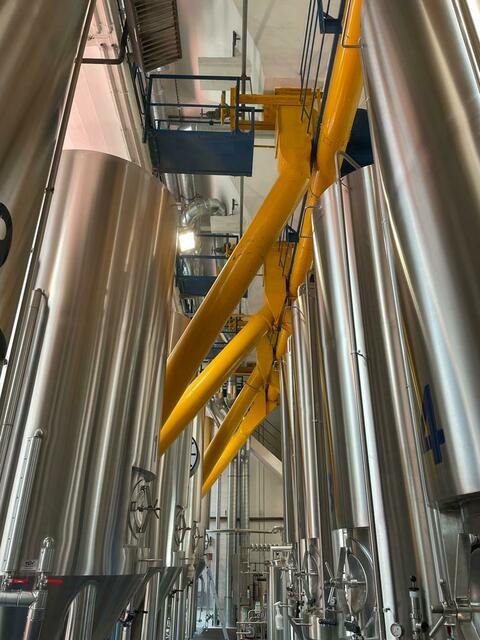 In 13 Stahltanks gärt und lagert das "Linzer Bier". | Foto: BRS