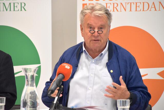 "Selbstverständlich erwarten wir von allen, die in Erl anreisen, dass sie, so wie wir alle, diesen Angriffskrieg verurteilen und sich klar und deutlich dazu bekennen", erklärt Hans Peter Haselsteiner. | Foto: Barbara Fluckinger