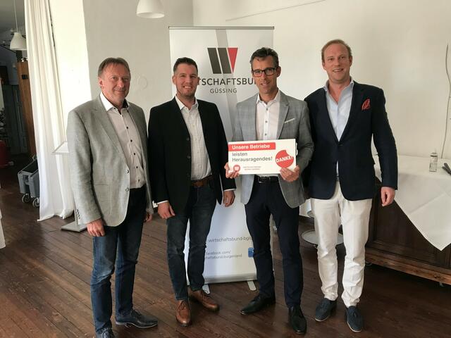 Der neue Ortsobmann Andreas Sagmeister (2. von rechts) mit Bezirksobmann Wolfgang Ivancsics und seinen Stellvertretern Georg Dorfer und Markus Peischl (von links). | Foto: Wirtschaftsbund