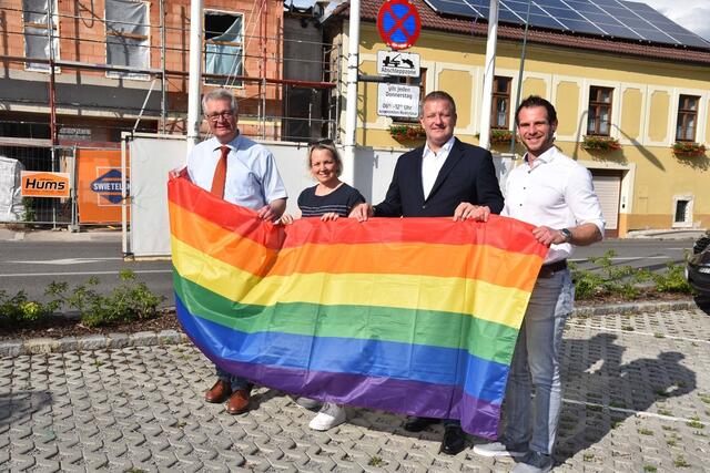 Pfaffstätten zeigt Farbe für Toleranz und ein gutes Miteinander. | Foto: Sonja Pohl