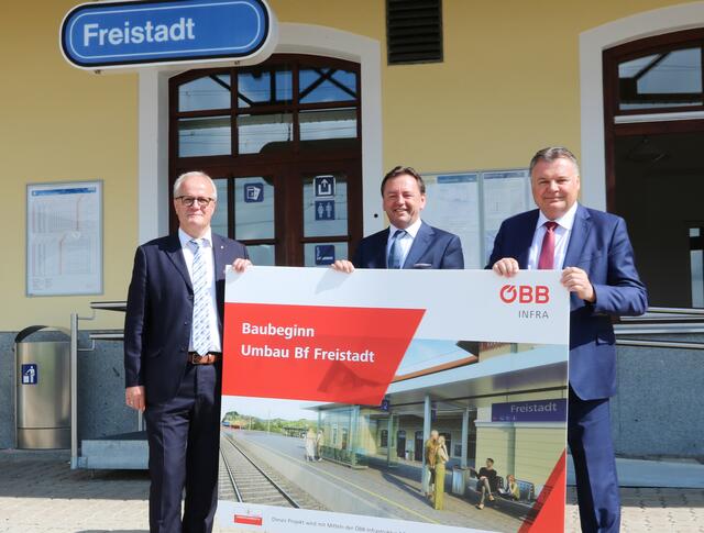 Von links: Bürgermeister Christian Gratzl, Hubert Hager (ÖBB-Geschäftsbereichsleiter für Neu- und Ausbauprojekte) und Infrastruktur-Landesrat Günther Steinkellner. | Foto: ÖBB