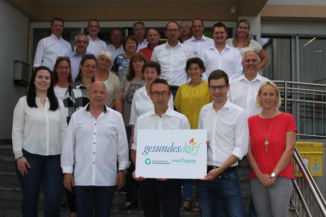 Der versammelte Joiser Gemeinderat nach dem Startschuss für das Projekt "Gesundes Dorf". | Foto: Gemeinde Jois