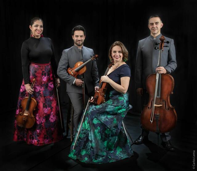 Kammermusik aus Lateinamerika: Das Quartett "Cuarteto Q-Arte" aus Kolumbien heizt dem Publikum musikalisch ein.  | Foto: Carlos Lema 