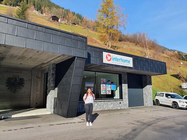 Lena Unterkircher ist als LSO (Lokal Service Offices) Managerin die Ansprechpartnerin in Kappl. | Foto: Interhome
