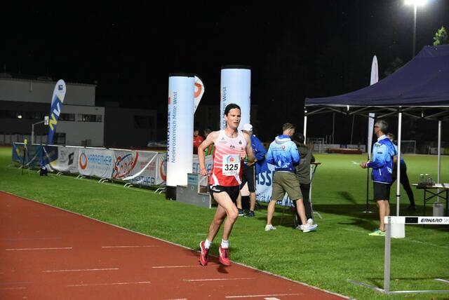 Klaus Vogl Landesmeister über 10.000 Meter. | Foto: Stefanie Mey