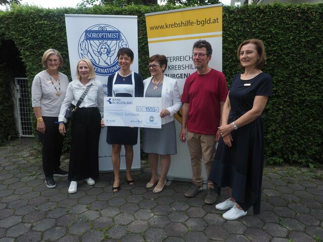 Sonja Artner, Sissi Seifried, Dr. Michaela Klein (Präsidentin Krebshilfe Burgenland), Christa Petsovits (Präsidentin Pannonia OP), Andrea Konrath (Geschäftsführerin Krebshilfe Burgenland). | Foto: Gerhard Petsovits