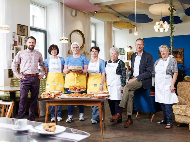 Es wird wieder gebacken in der Musik und Kunst Privatuniversität und zwar nach ukrainischen Rezepten.  | Foto: Vollpension