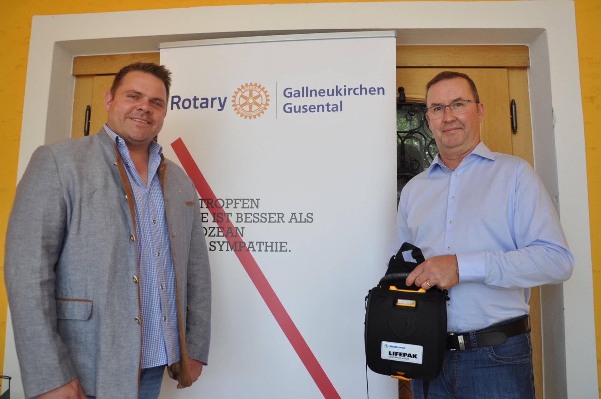 Unterstützung Rotary Club übernahm Kosten für DefibrillatorWartung