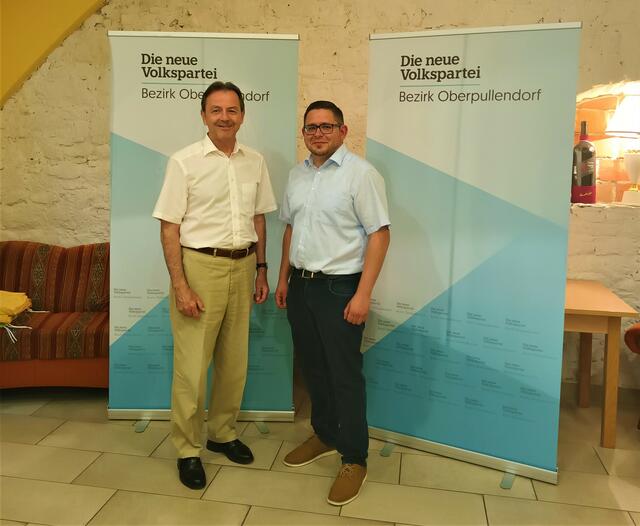 Nikolaus Berlakovich gratulierte Christian Wimmer.  | Foto: Volkspartei Burgenland