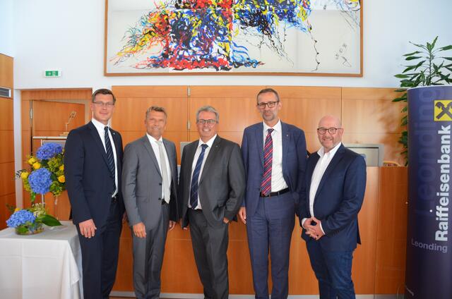 Raiffeisenbank Linz-Land West: Größte Bank in Linz-Land entsteht - Linz ...