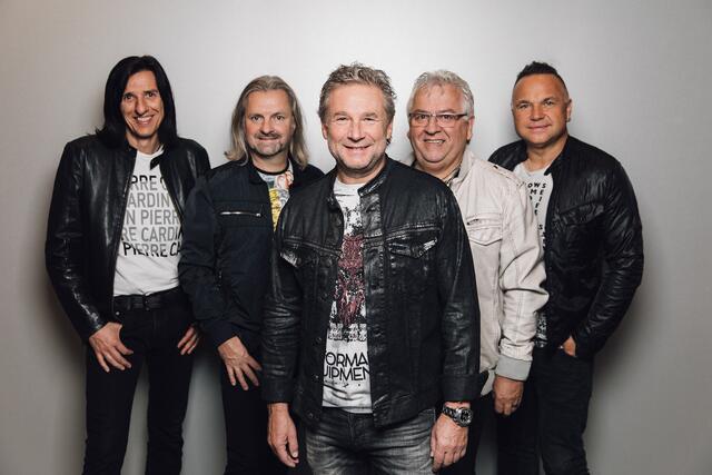 Die "Nockis" mit Frontmann Friedl Würcher sorgen am Leobener Wiesenfest für Stimmung. | Foto: Attiosani/Viertbauer