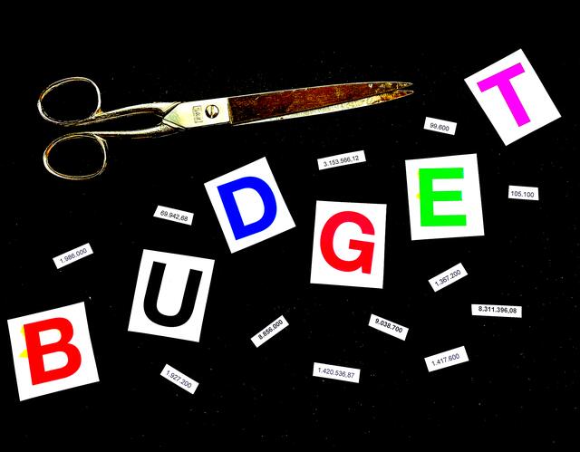 Das Farbenspiel der Parteien im Bezirk findet sich auch bei den unterschiedlichen Ansichten beim Budget wieder. | Foto: Michael J. Payer