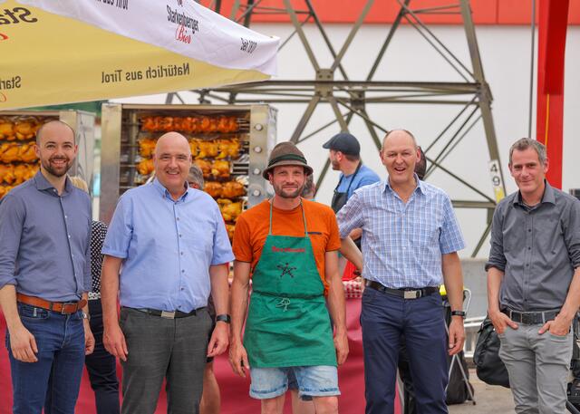 Grillhennen und Bratwurst, Musik, ein kühles Bier – so feierten Starkenberger, Toolpark und der Fleischhof Oberland. | Foto: Pühringer Fotografie