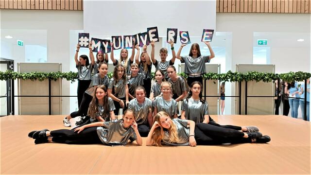 Kreativen Jazztanz präsentierten Mittelschüler unter der Leitung von Pädagogin Sophie Unger. | Foto: Foto: Mittelschule Retz