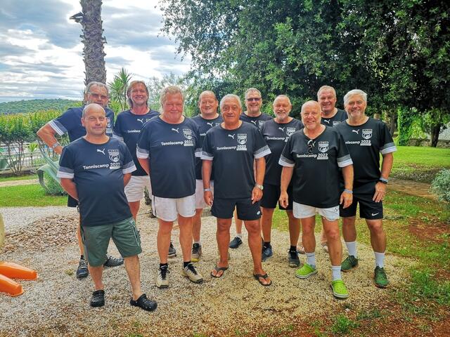 Diese Gössendorfer Tennisrunde holt sich in Istrien den Feinschliff. | Foto: kk