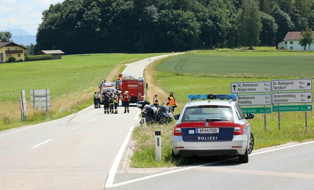 Ein Verkehrsunfall zwischen einer Pkw-Lenkerin und einem Fahrer eines dreirädrigen Kraftfahrzeuges ereignete sich am 11. Juni 2022 in Geretsberg.  | Foto: Pressefoto Scharinger