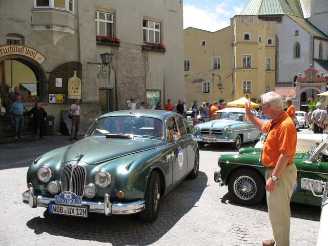 Die Oldtimer-Zuverlässigkeitsfahrt „VINO MIGLIA" kommt nach Hall in Tirol. | Foto: Stadtmarketing Hall in Tirol