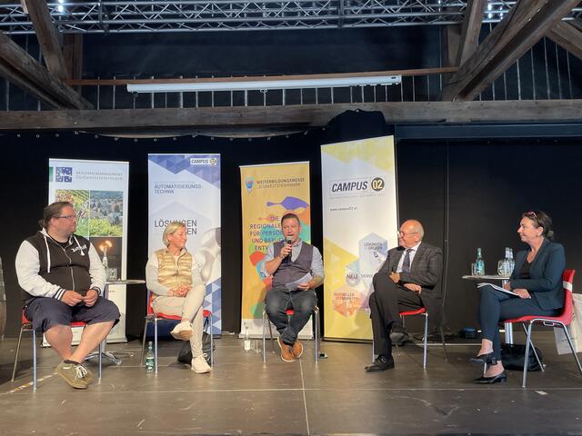 Die Podiumsdiskussion brachte viele wertvolle Erkenntnisse.  | Foto: Kai Reinisch