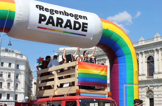 Regenbogenparade 2022, Wien