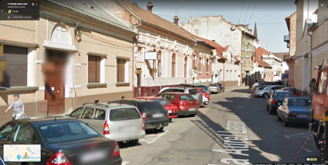 Und so sah es in der Strada Aurel Lazăr vor der Umgestaltung aus. Ein Parkplatz. | Foto: Google Street View