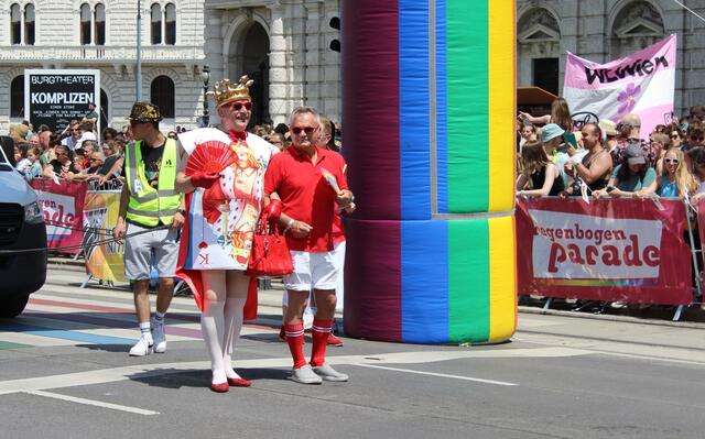 Wiener Regenbogenparade 2022