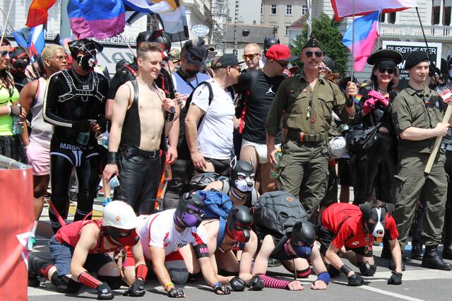 Regenbogenparade Wien 2022